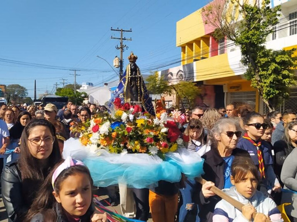 Procissão de Nossa Senhora Aparecida ocorre neste sábado