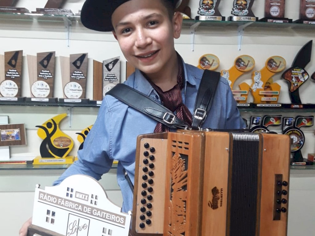 Uruguaianense vence festival virtual de gaita ponto