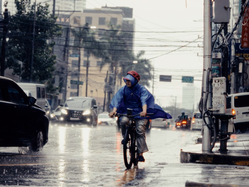 Chuvas provocam alagamentos e desabrigam quase 3 mil no RS