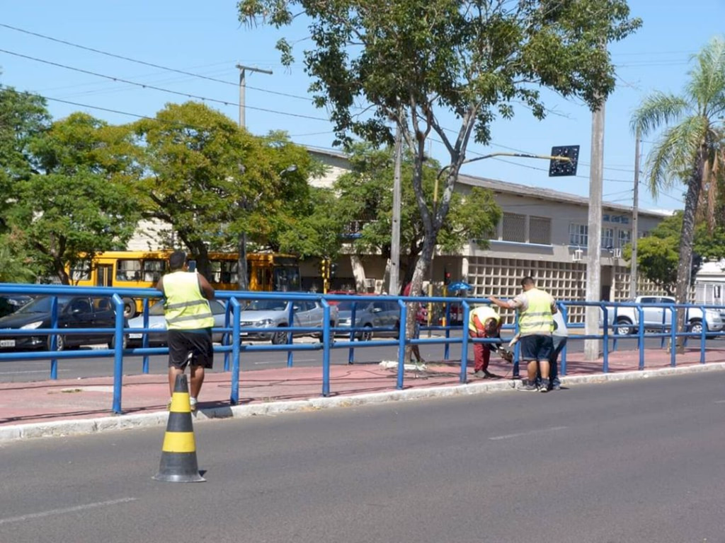 Inicia o ‘tumulto’ na avenida Presidente Vargas para o Carnaval