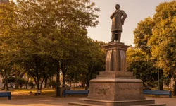 Companhia Clandestino leva Dom Quixote ao Teatro Oficina em Porto Alegre