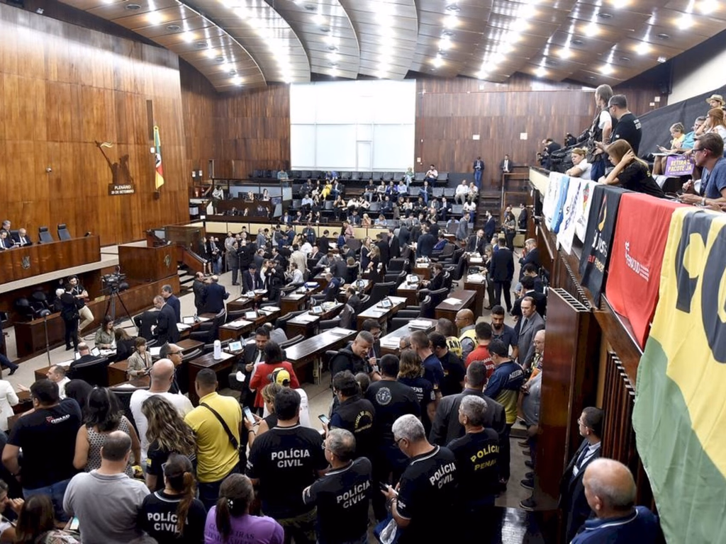 Governador derrota funcionários no STF e aplicará novas alíquotas