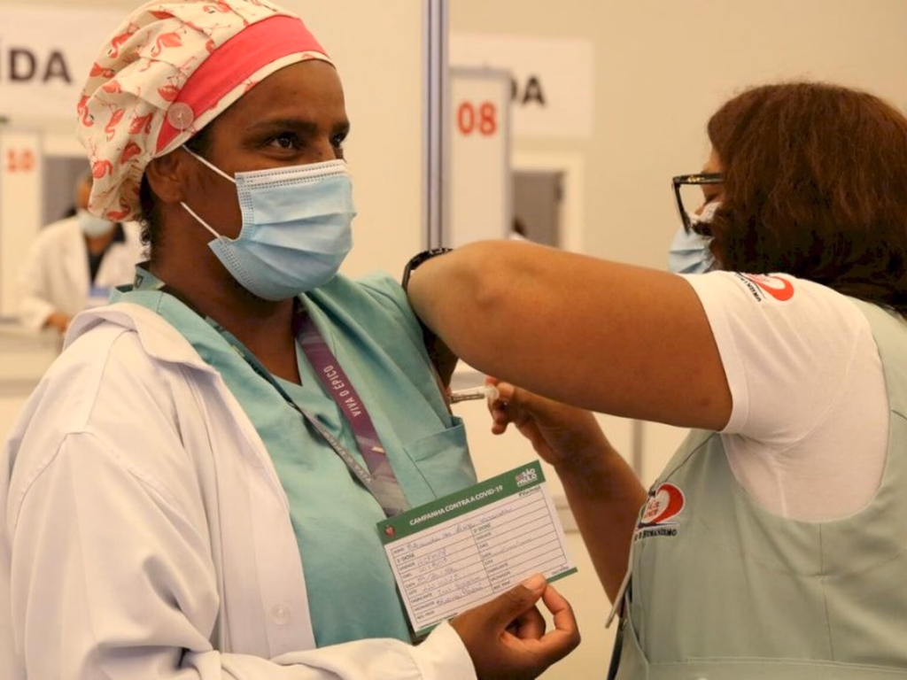 Município tem mais de 85% da população vacinada com a 1ª dose