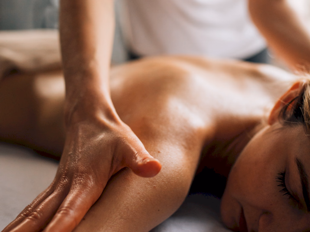 Curso de Fisioterapia oferece vagas para massagens terapêuticas
