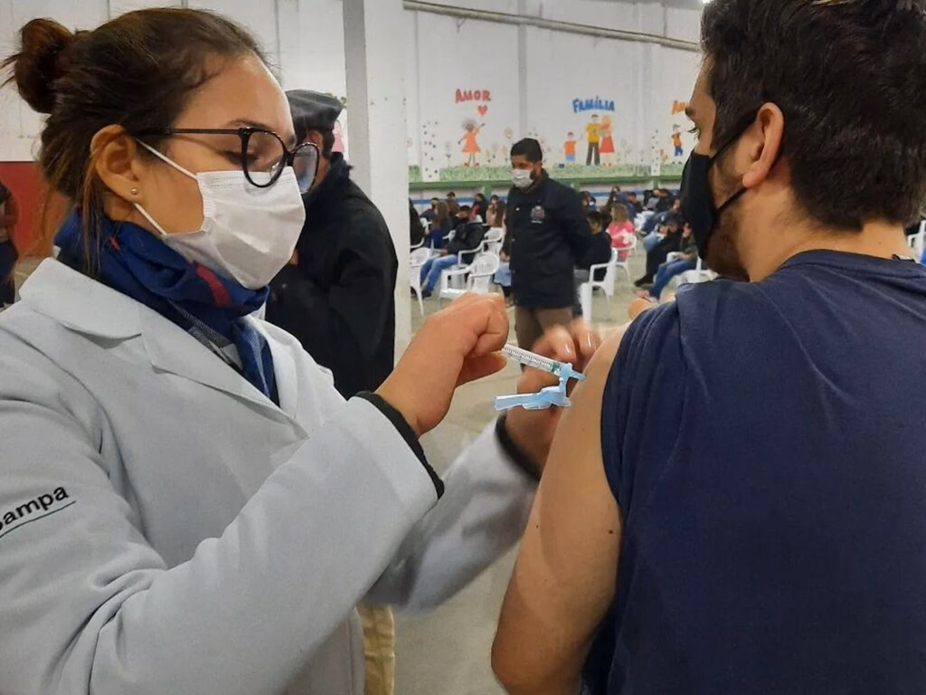 SMS orienta para vacinação até 21 de julho