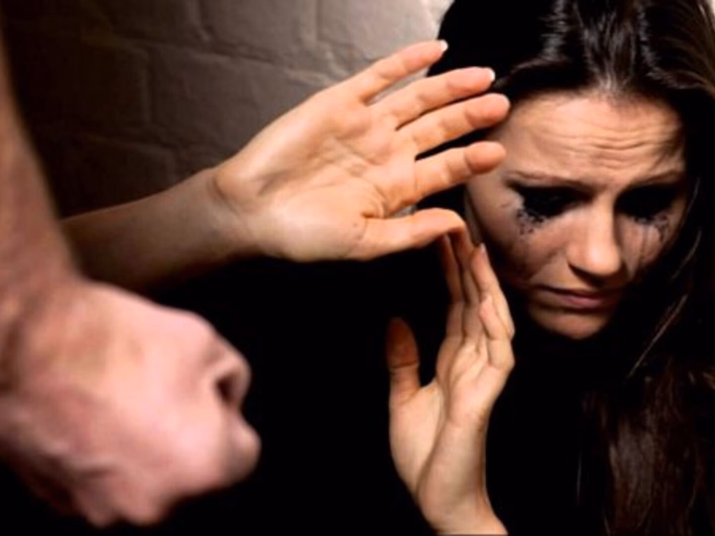 Fim de semana registra três mulheres feridas pelos ‘ex’