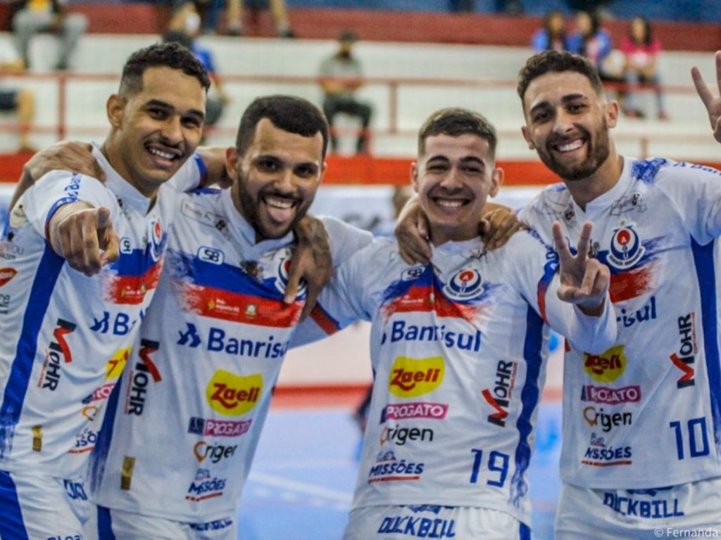 Goleada da Uruguaianense impõe boa fase ao tempo de Andrezinho