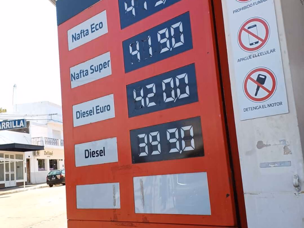 Paso de Los Libres restringe venda de gasolina para brasileiros