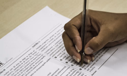 Capes lança campanha de alerta sobre oferta irregular de cursos