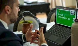 Prefeito estuda antecipação da vacina para trabalhadores da Educação