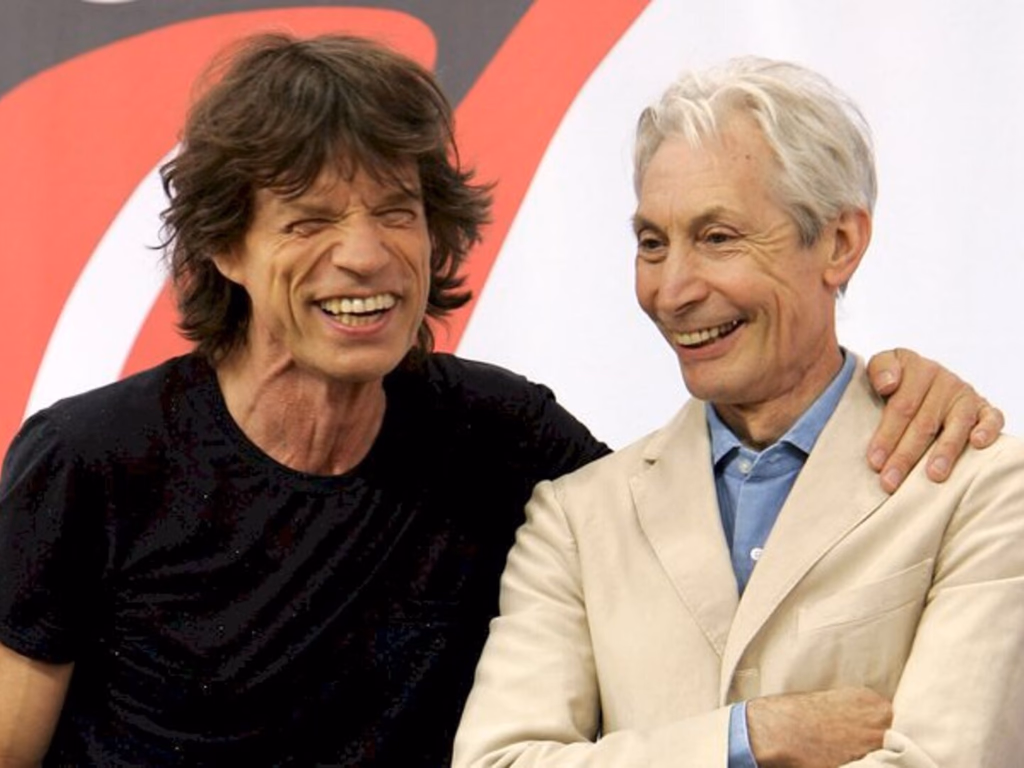 Morte de Charlie Watts completa um ano com homenagem de Mick Jagger