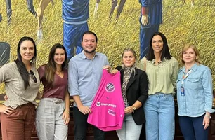 Torneio solidário de beach tennis vai beneficiar mulheres atendidas pelo Cram