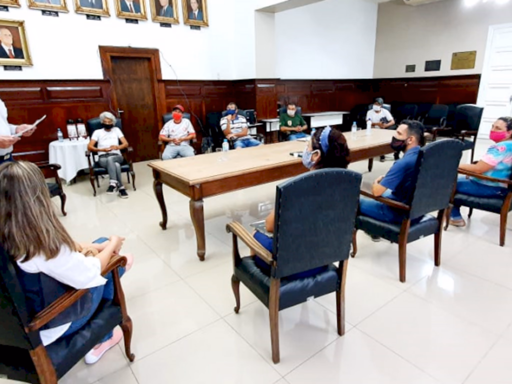 Captação de recursos para os bairros é pauta de reunião