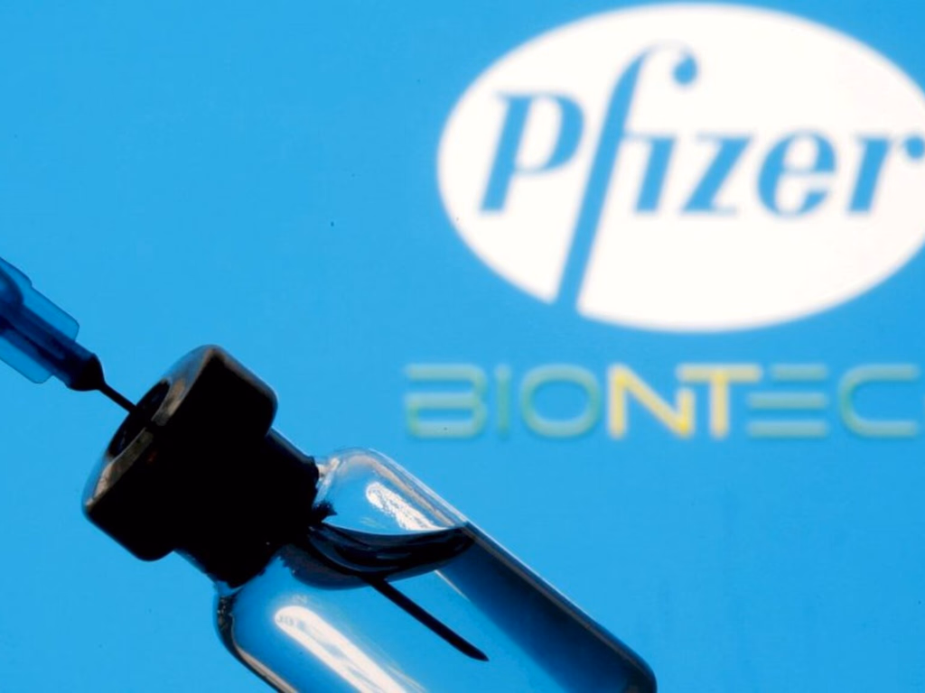 Pfizer anuncia que três doses de sua vacina neutralizaram variante Ômicron