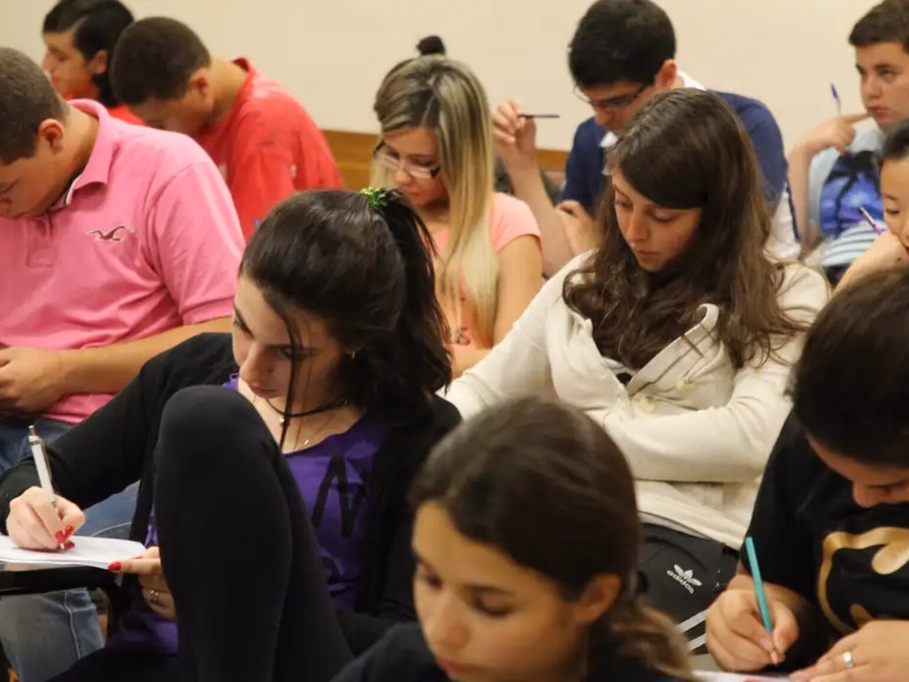 MEC publica edital para vagas remanescentes do Fies