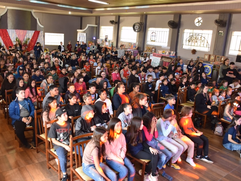 12ª Feira do Livro de Itaqui encerra celebrando a cultura local