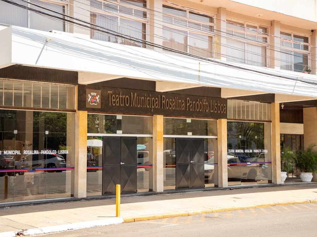 Feirão de empregos ocorre hoje, no Teatro Municipal