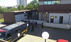 Mulher é assassinada em quarto de pensão