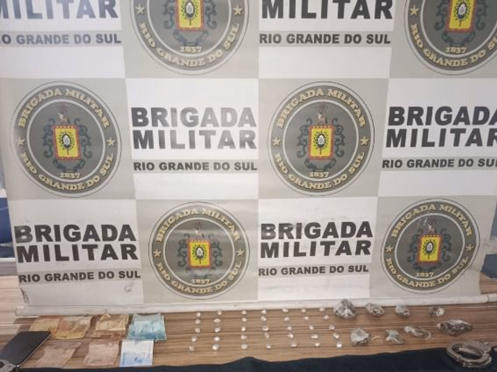 Homem é preso por tráfico de drogas no bairro São João