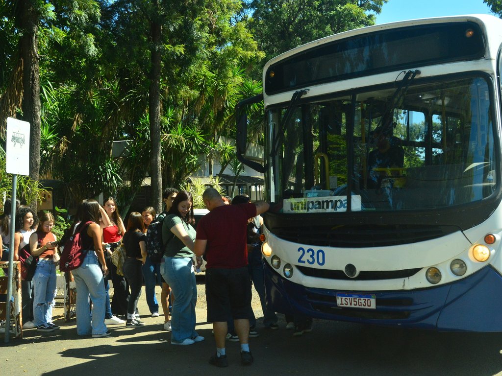Novas linhas de ônibus para a Unipampa iniciam na segunda