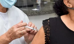 Vacina para pessoas a partir de 60 anos inicia hoje