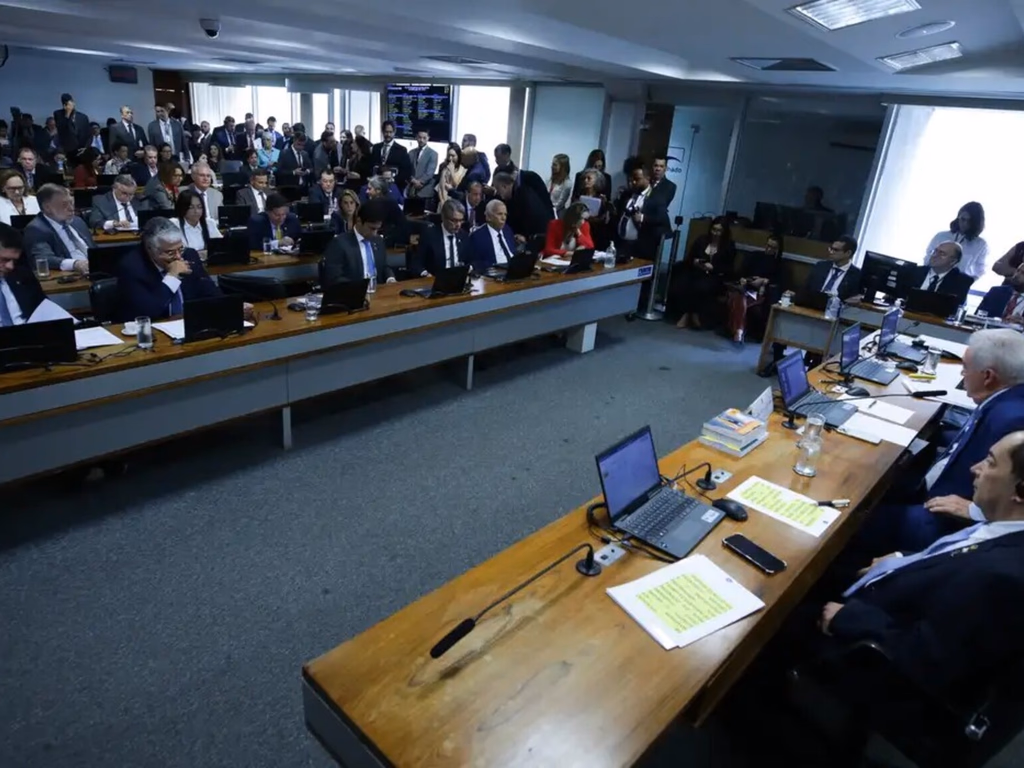 Senado rejeita PEC da Blindagem por unanimidade