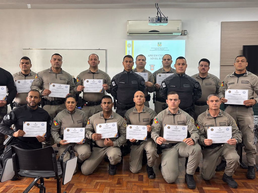 Delegado e Inspetor de Uruguaiana concluem curso promovido pelo BOPE