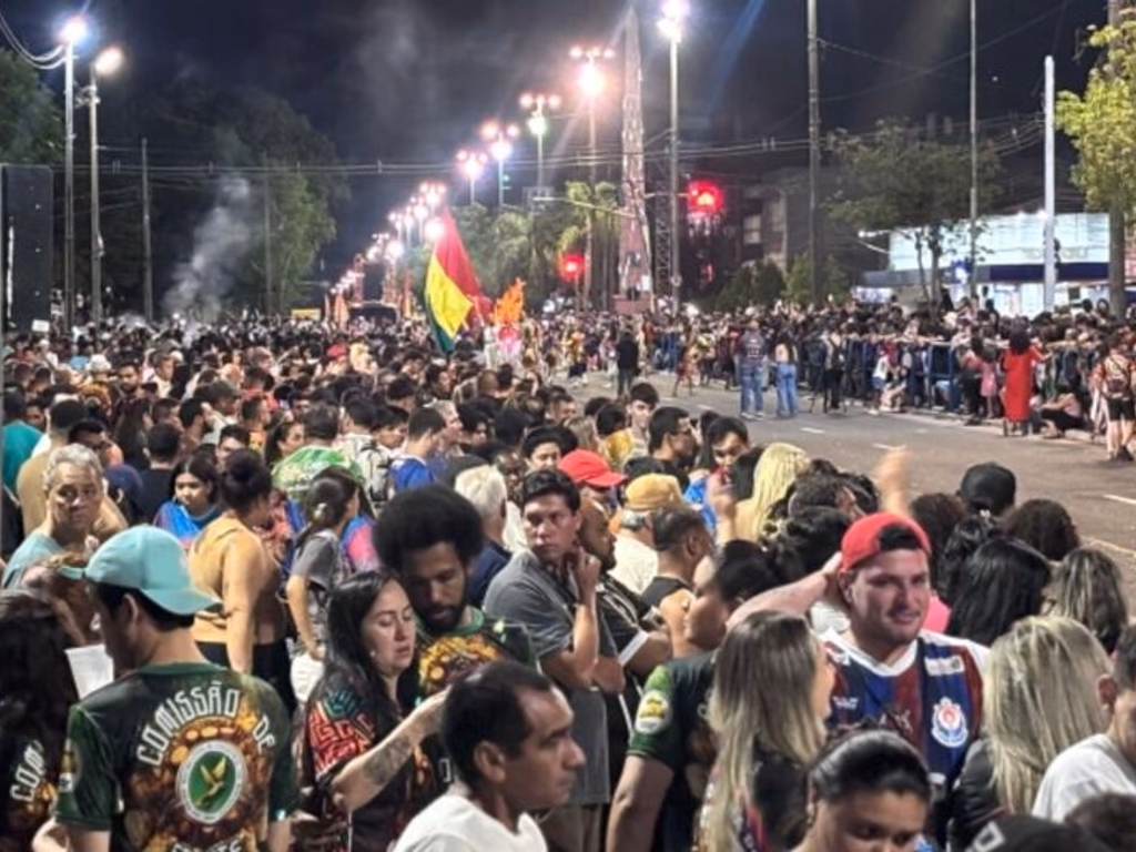 Carnaval Antecipado reúne mais de 10 mil pessoas