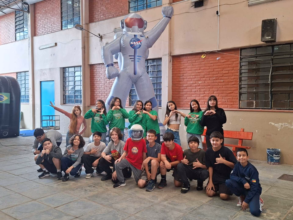 Planetário itinerante leva experiência imersiva às escolas de Uruguaiana