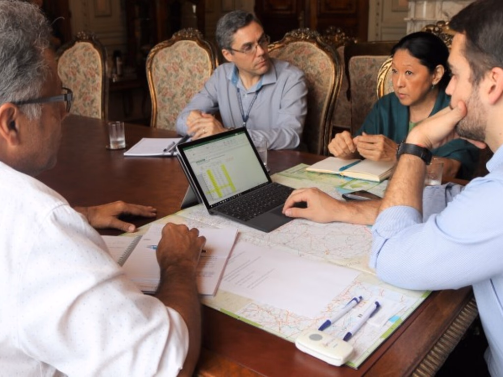 Governador trata de parceria para implementar diretrizes da BNCC