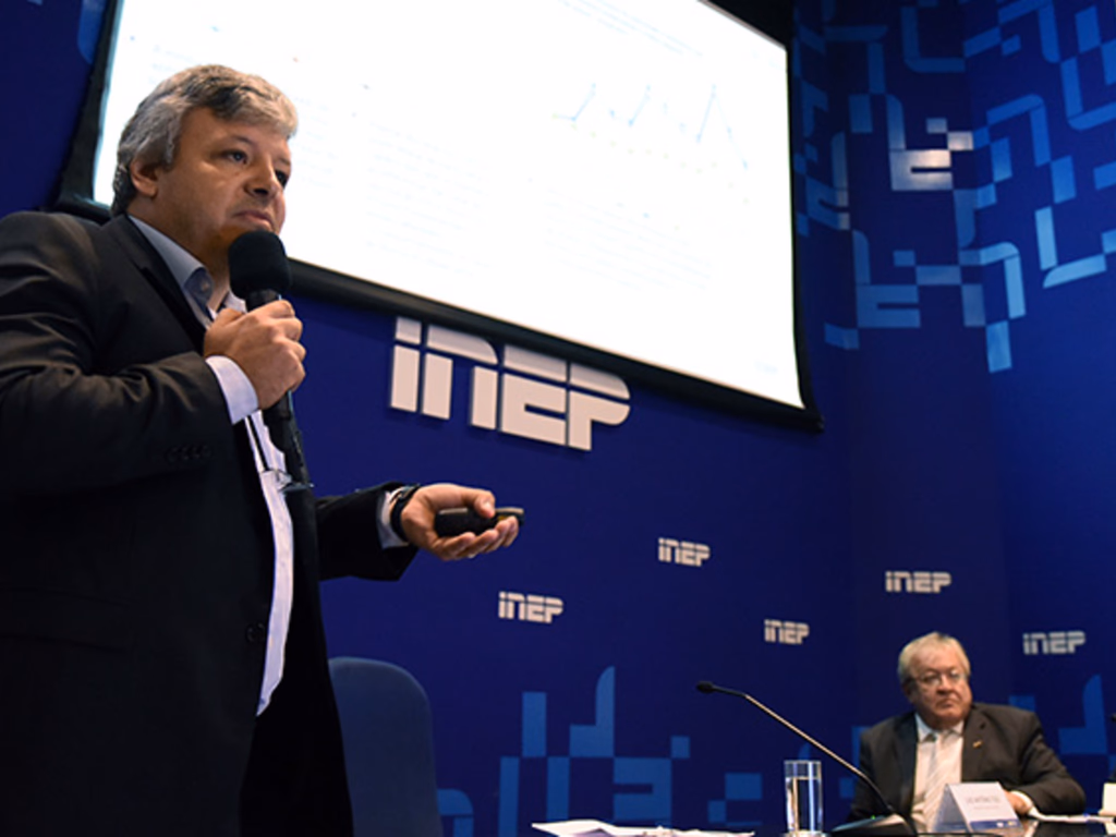 Sobe o número de matrículas para ensino médio em tempo integral