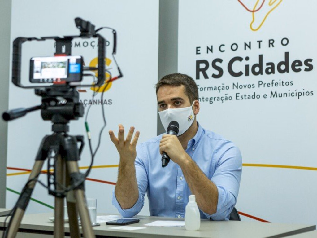 ‘Estado quer ser parceiro para investimentos nos municípios’, diz Leite