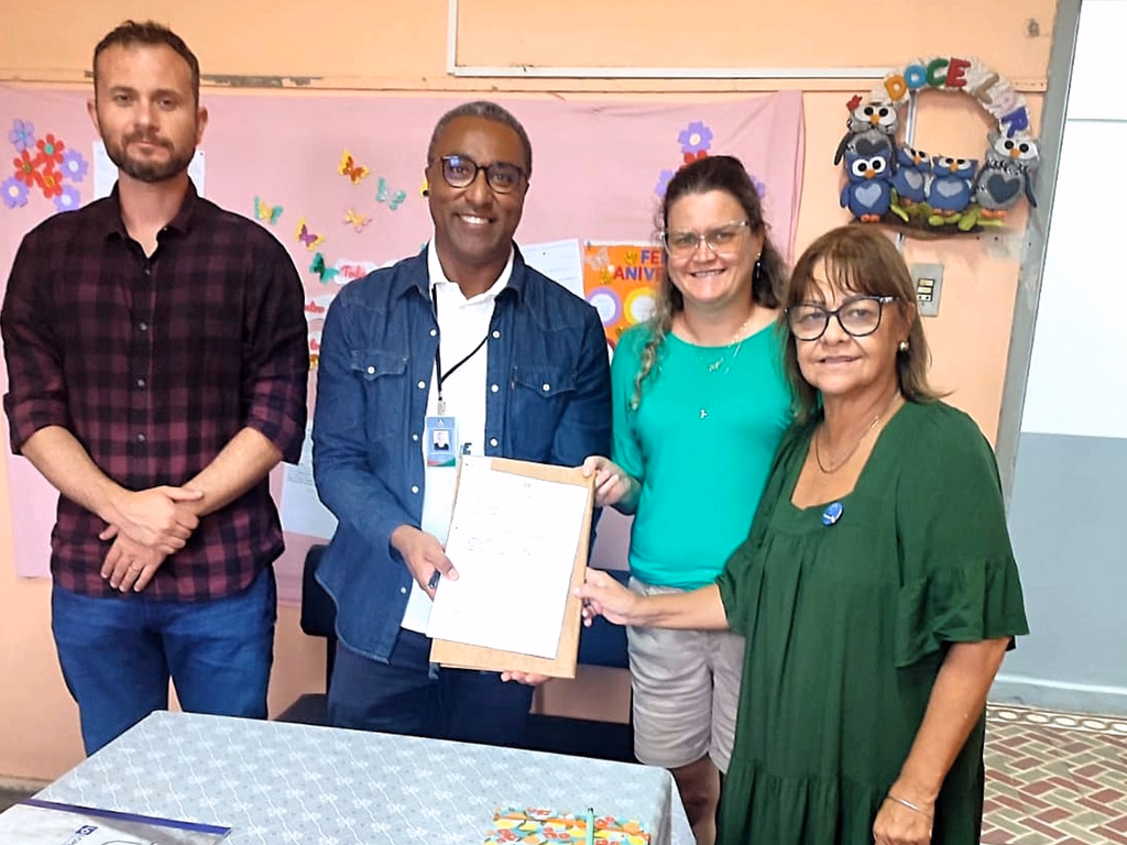 Ata de início das obras em escolas estaduais é assinada