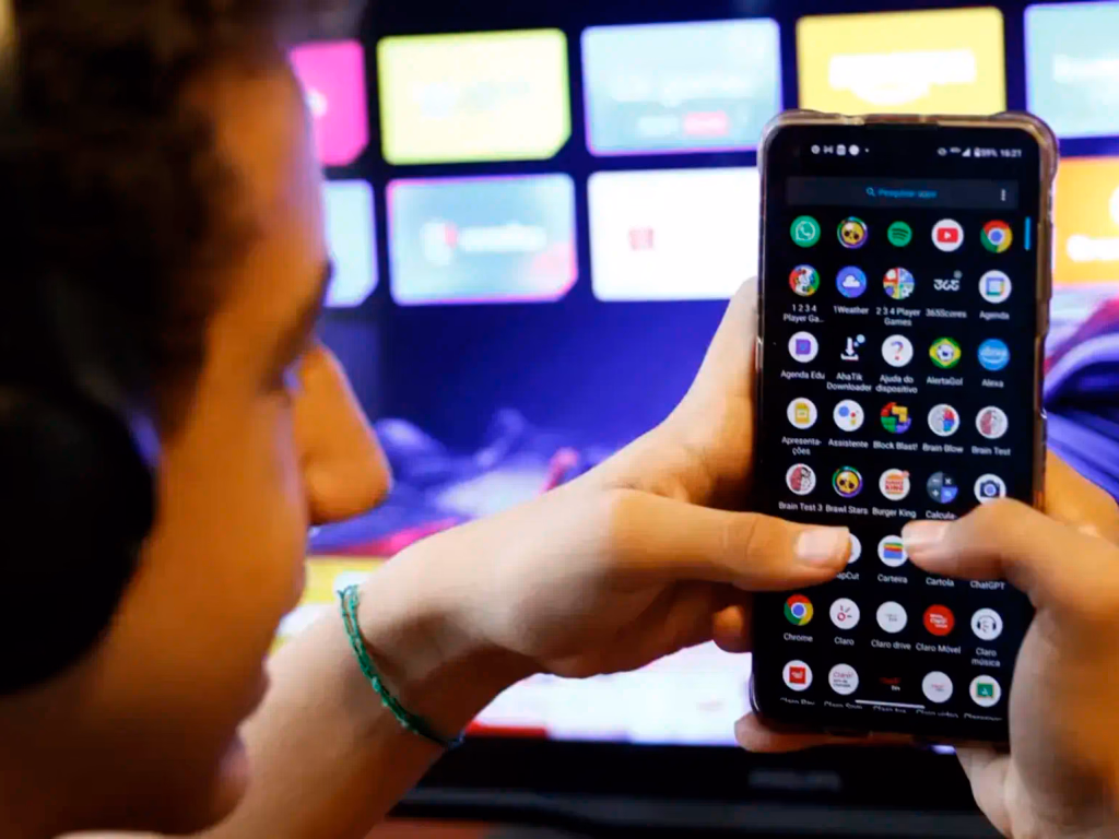 Aprovado PL que cria regras contra a adultização de crianças e adolescentes na internet