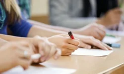 Estudantes recebem instruções educativas de trânsito