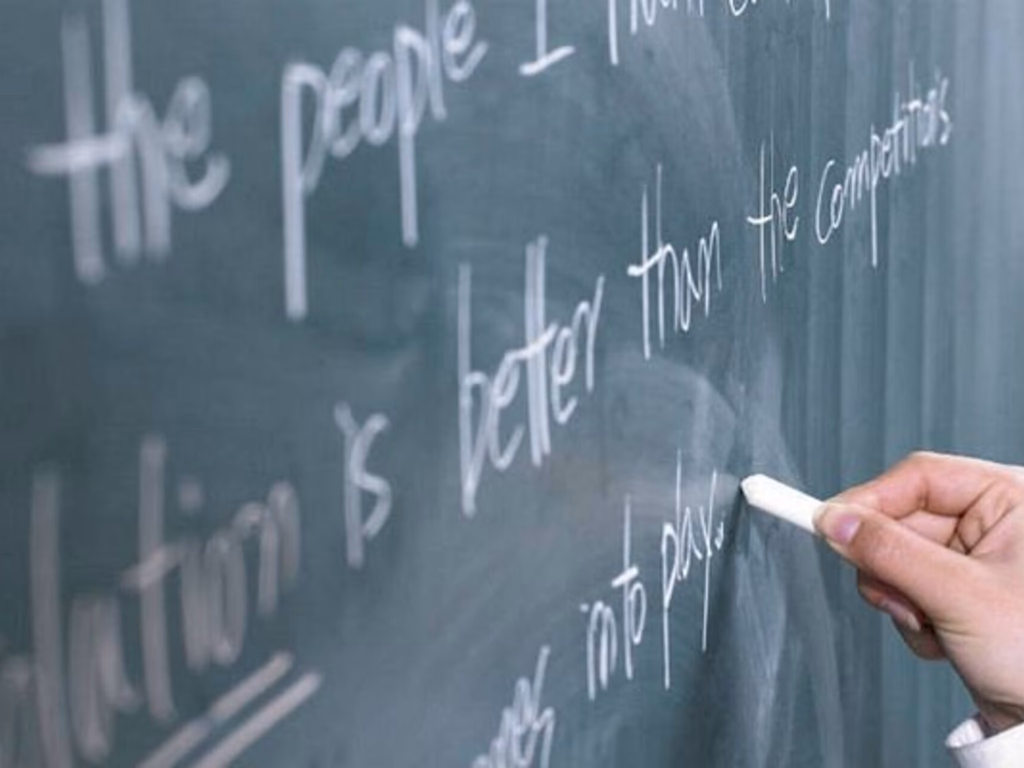 Município busca autorização para contratar professores de inglês