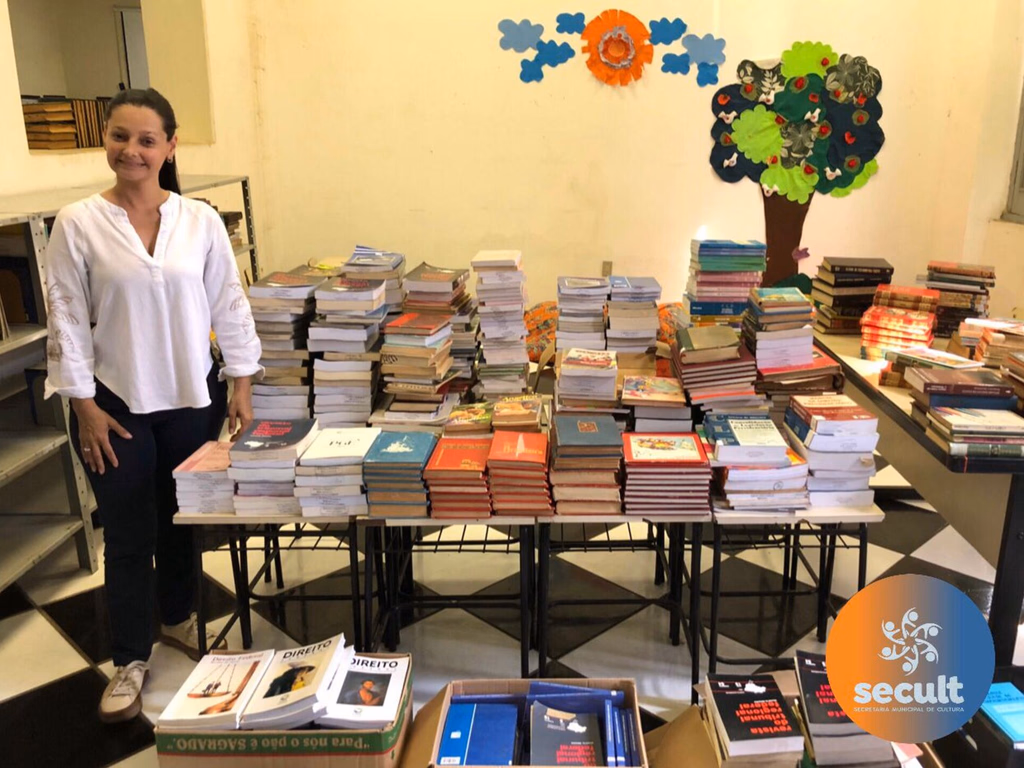 Campanha de arrecadação de livros já recebeu quase 300 exemplares