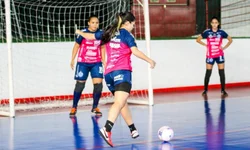 Goleiro do Melgar pega três pênaltis, e Inter é eliminado