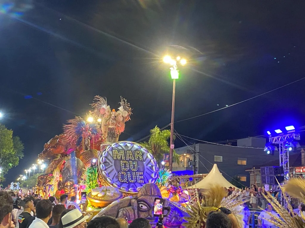 Primeira noite do Carnaval é marcada por fé e ancestralidade