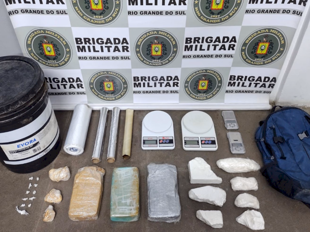 Quatro pessoas são presas em menos de 12 horas