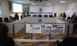 AL homenageia ex-governador Olívio Dutra