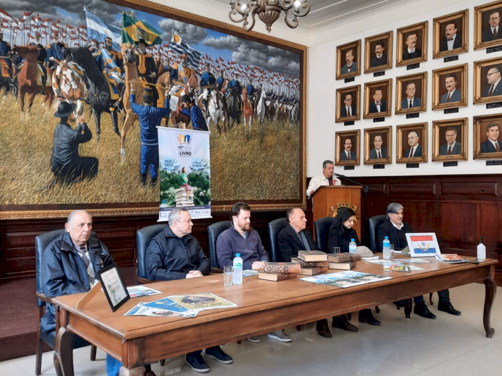 Prefeitura lança 45ª Feira do Livro de Uruguaiana