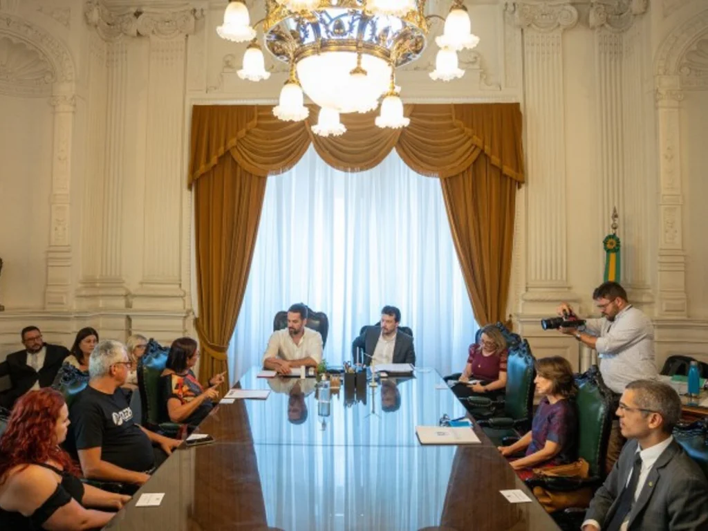 Governador diz que pagamento do reajuste depende da compensação do ICMS