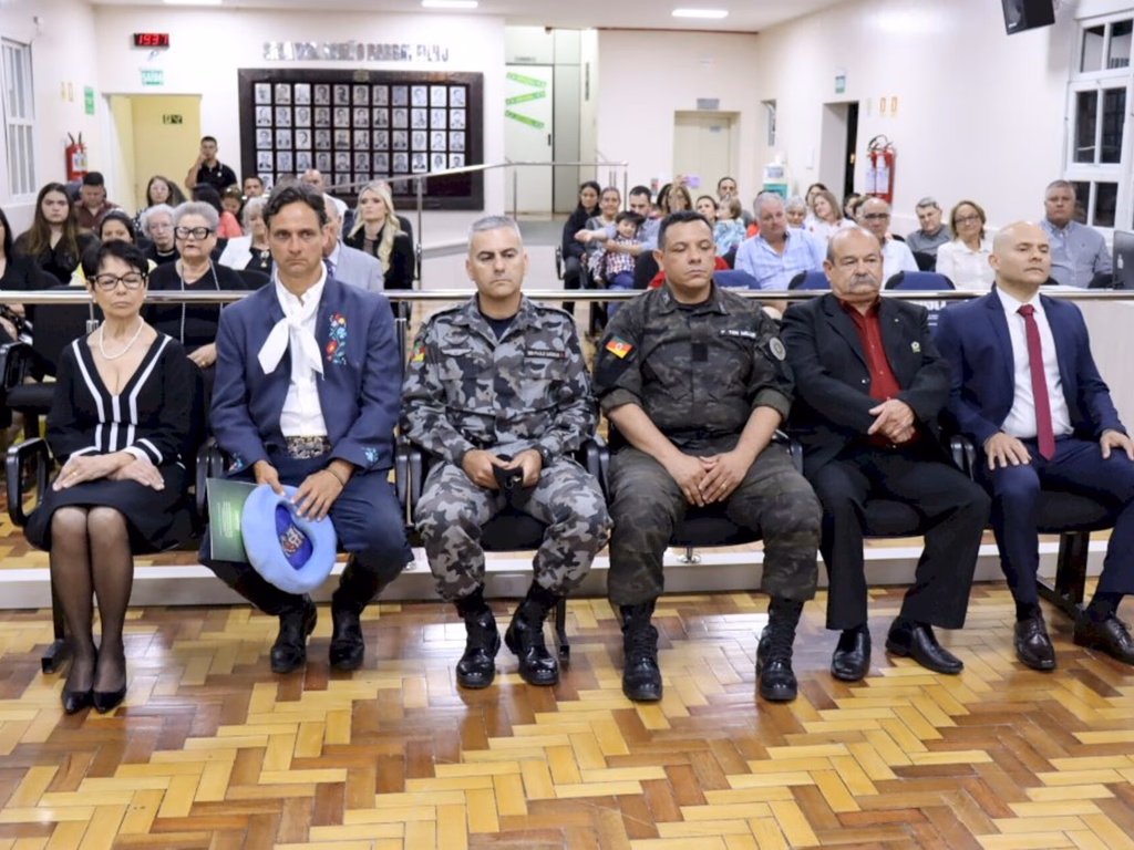 Solenidade marcou a Proclamação da República na Câmara