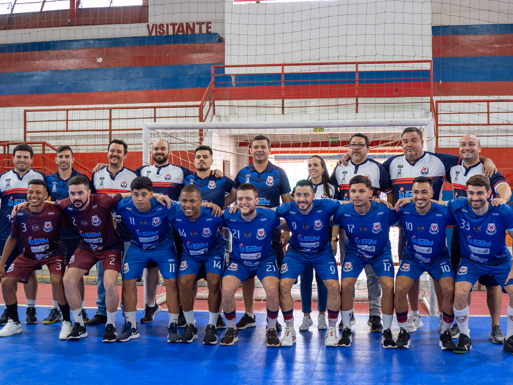 Uruguaianense apresenta plantel para a temporada 2025