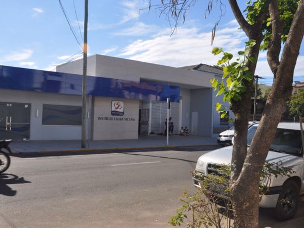 Professora é agredida ao proteger aluno de colega no Laura Vicuña