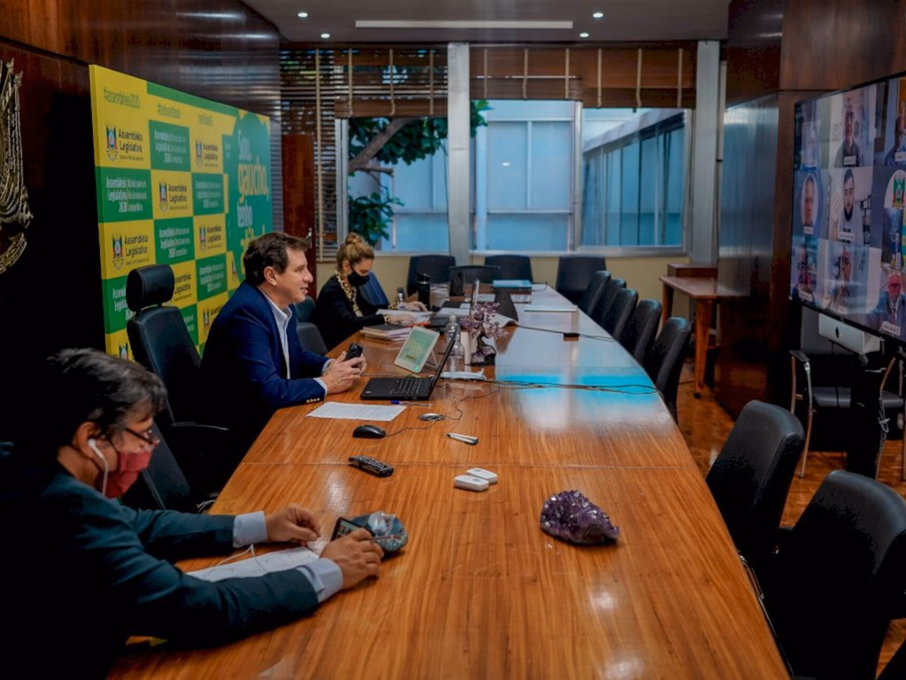 AL suspende recesso parlamentar e prorroga corte de diárias e viagens