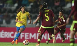 Marta iguala Klose na artilharia histórica de Copas do Mundo