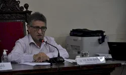 ‘Cabrito’ pede abertura da Farmácia Popular nos fins de semana