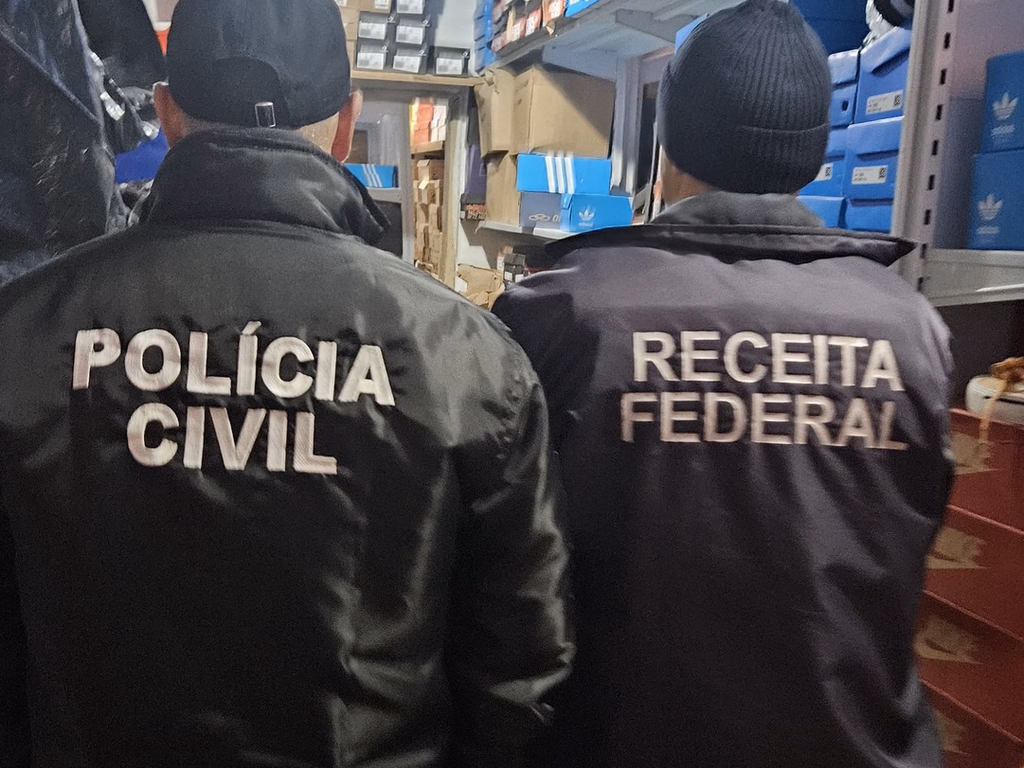 Apreendidas 3,5 toneladas de tênis falsificados